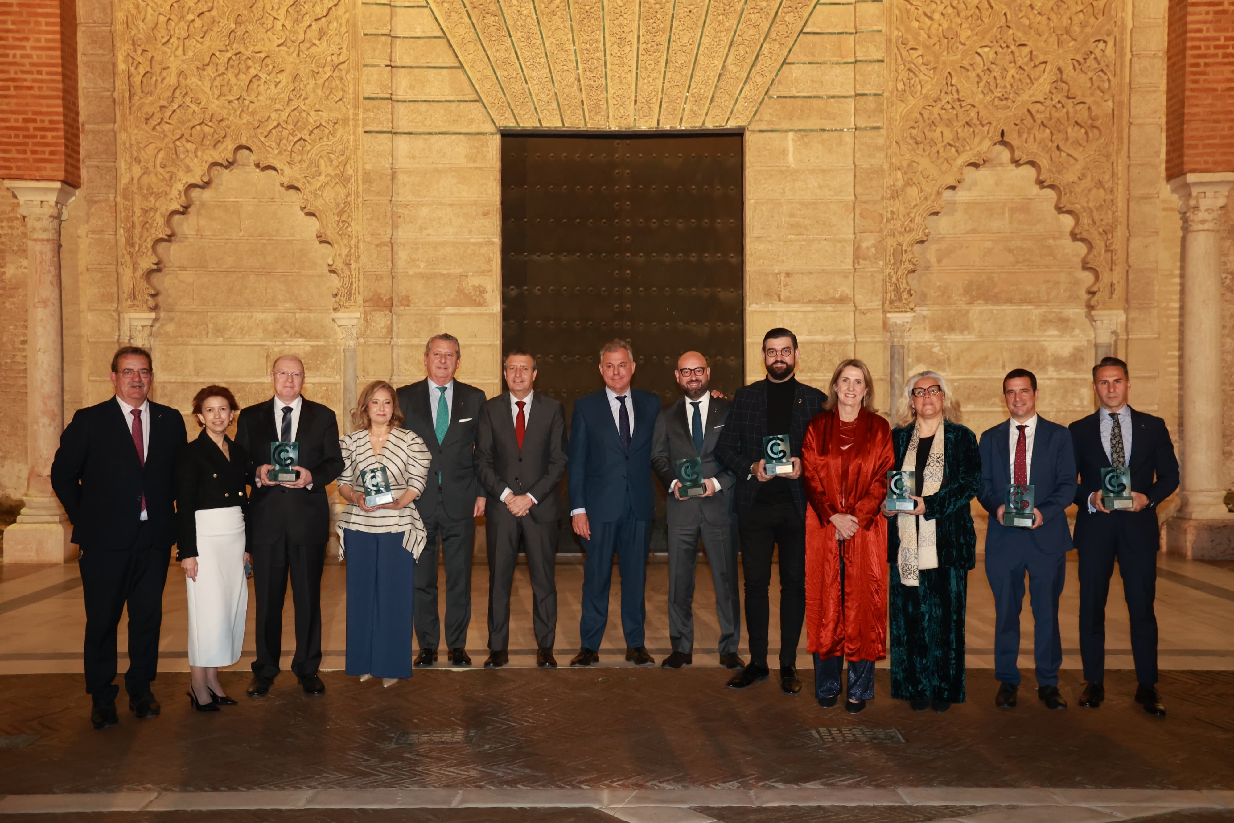 03-190325 ASOC CÁNCER GALARDONES GRUPO