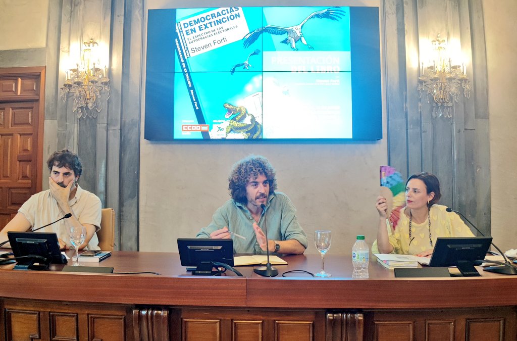 06-260625 FOTO libro Steven Forti Casa Prov