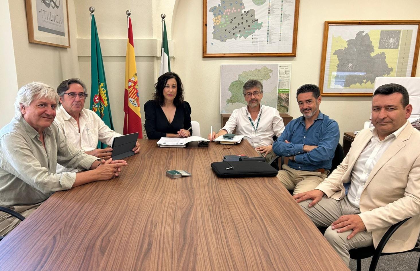 07-110725 FOTO reunión IECA