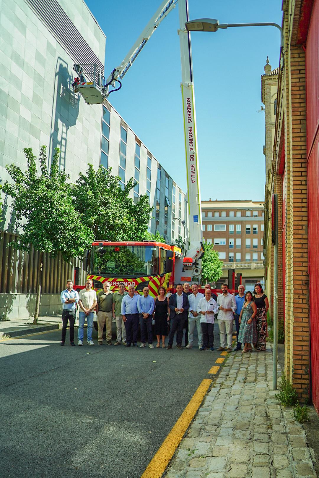 07-210725 BOMBEROS PRESENTACIÓN VEHÍCULO 1