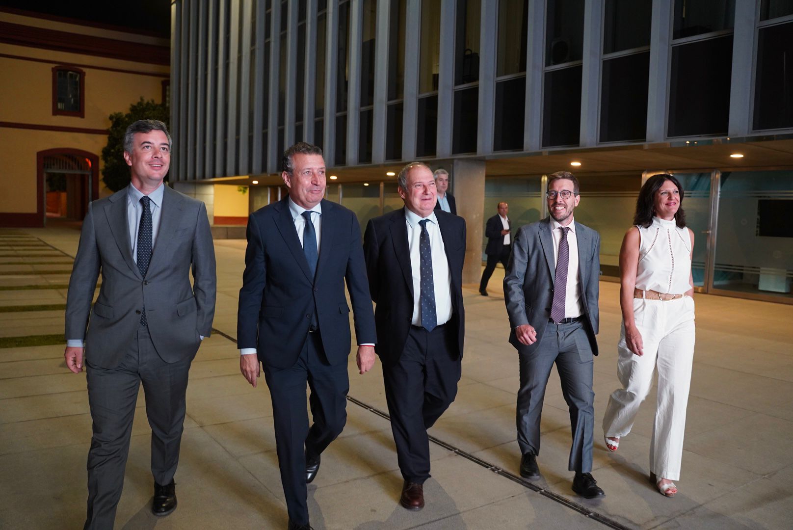 10152025 foto encuentro con Ministro Industria y Turismo