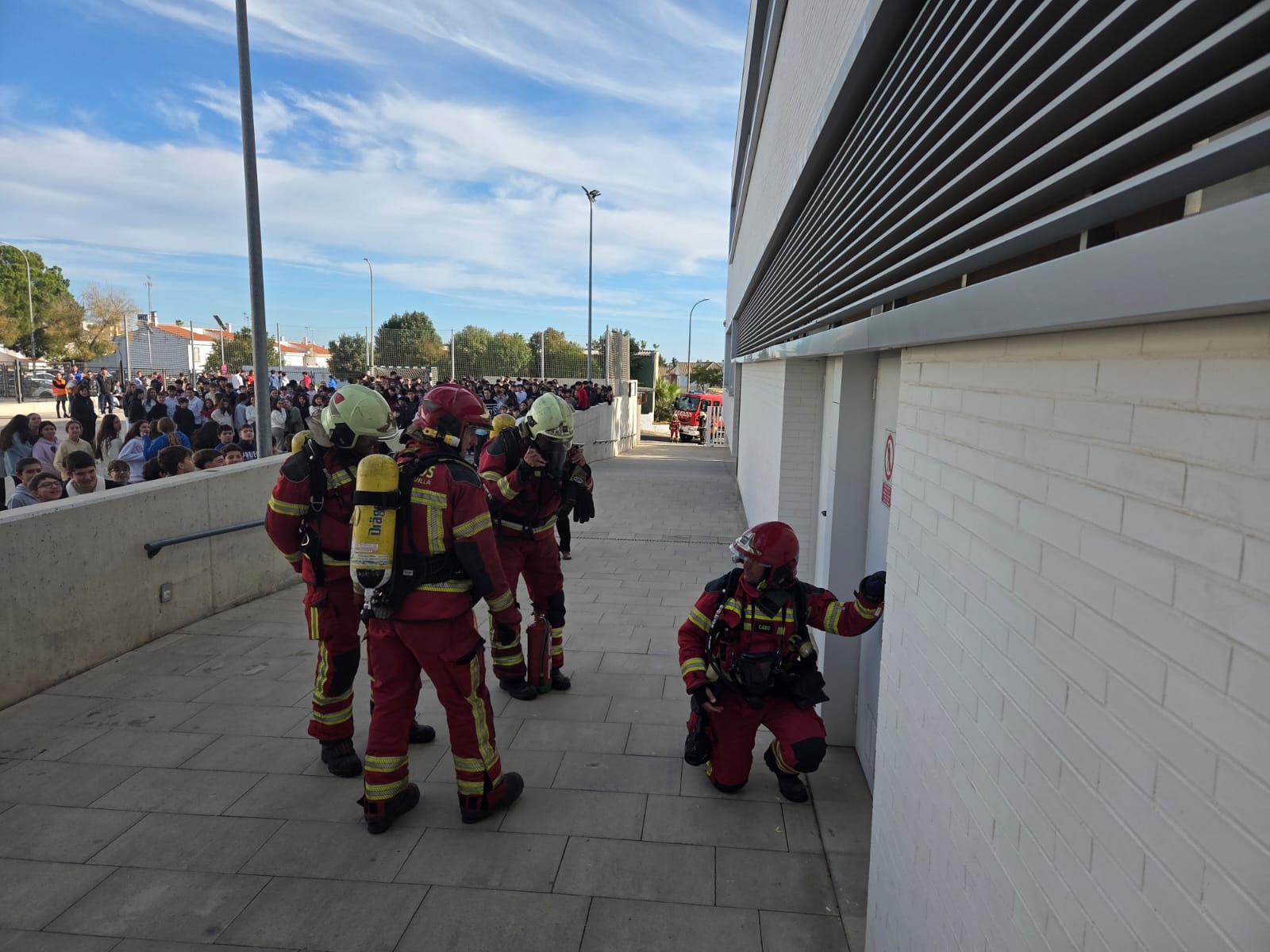 12-021225 Foto SIMULACRO INSTITUTO ESPARTINAS