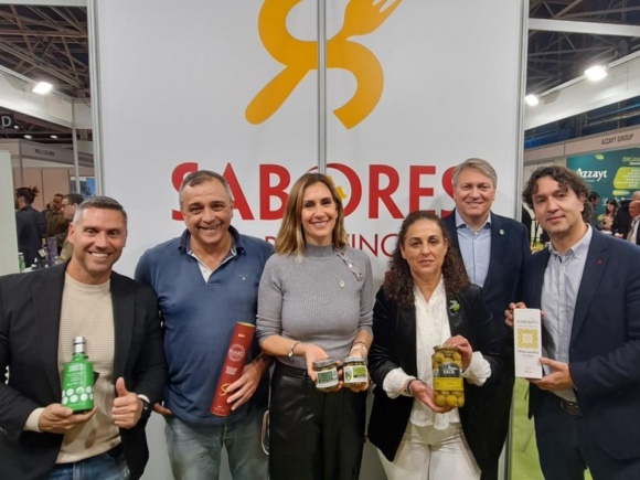 03-110325 2Feria WOOE 2025