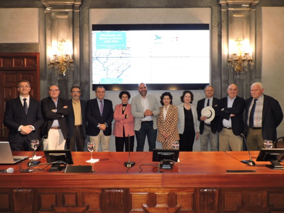 04-250425 FOTO libro Milenario Casa de la Provincia