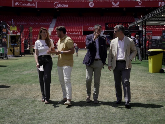 06-130625 Inauguración Champions Burger