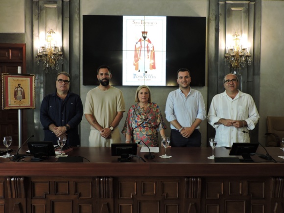 06-170625 FOTO cartel Paradas