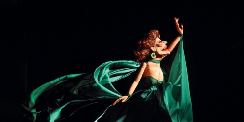 09042026 ES-PUTO El Espejo Negro.jpeg