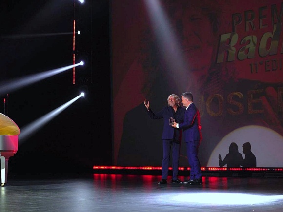 10-2210125 R. Hans Premios Radiolé