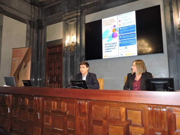 11-121125 JORNADA JUVENTUD A DEBATE 1