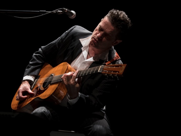 Foto SANTIAGO AUSERÓN de Óscar Blanco