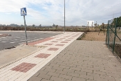 Pavimentación de espacios libres en barriada los zahonjes, barriada mirador del río y parque juan carlos i.