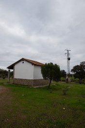 Dotación de corriente electrica en zona de ocio siete arroyos