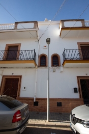 Mejora alumbrado público calle málaga.