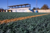 Reparación  de cesped artificial de campos de fútbol-11 del casco antiguo  y de nueva sevilla