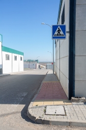 Urbanización de aledaños al campus educativo de c/ francisco bedoya