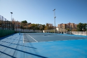 Conservación  de pistas de tenis y alumbrado del polideportivo de nueva sevilla