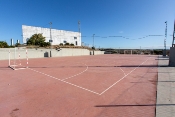 Conservación  del pavimento de la pista polideportiva del centro polideportivo municipal