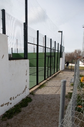 Conservación de las instalaciones deportivas en guadalcanal. conservación de las instalaciones de la piscina municipal y conservación de la pista de padel existente en estadio municipal.