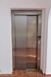 Eliminación de barreras arquitectónicas y mejoras en deficiencias energéticas en edificios municipales