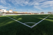 Obras de sustitución de césped artificial e instalaciones en el complejo deportivo alameda